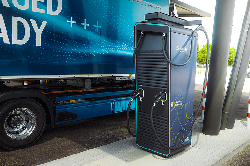 Faut-il développer des flottes 100% électrique pour le transport routier de marchandises ?