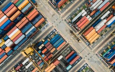 Transport routier de conteneurs et UTI : comprendre les clauses types FNTR pour sécuriser vos contrats